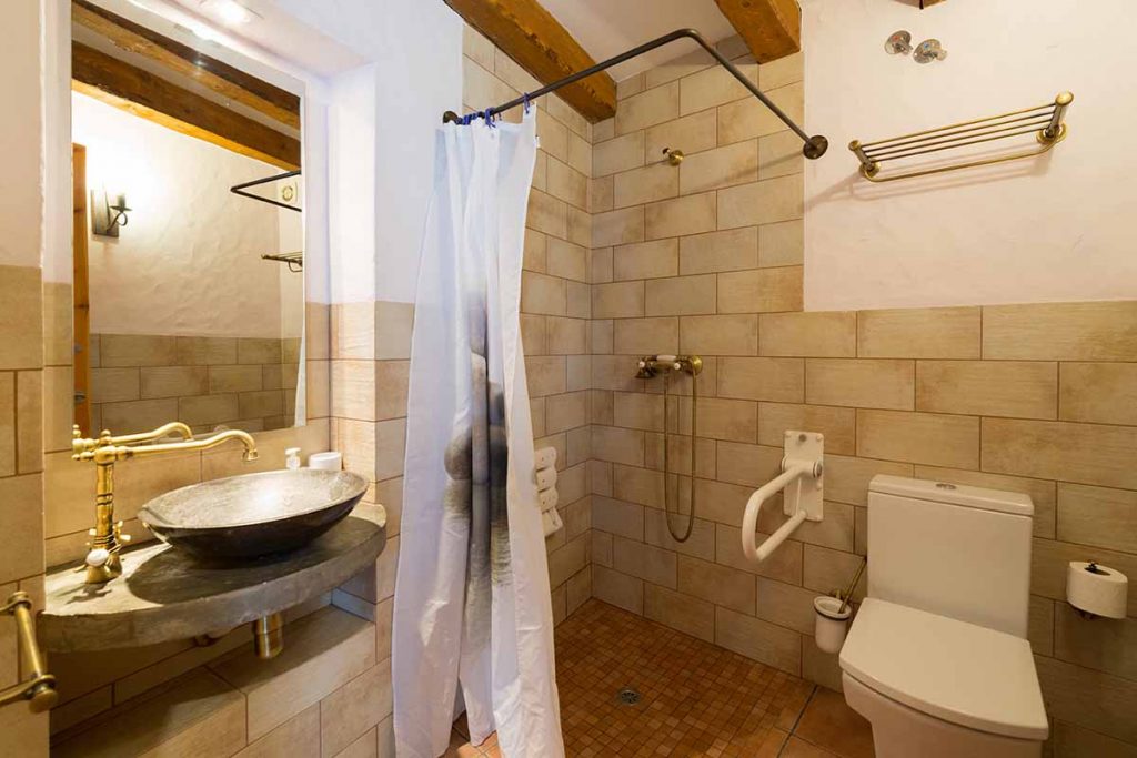 habitacio-hampton-bany